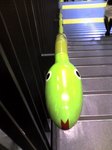 か、階段に、ヘ、ヘビがぁ〜!(笑)